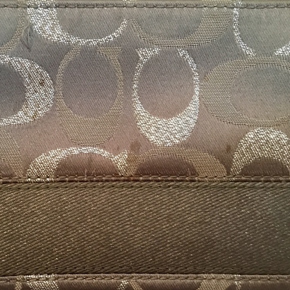 Price✂️ : COACH Clutch Bag - Picture 2 of 3